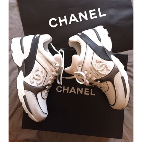 basket chanel femme blanche et noir